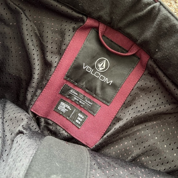 Maroon volcom snowboard pants - Picture 2 of 3